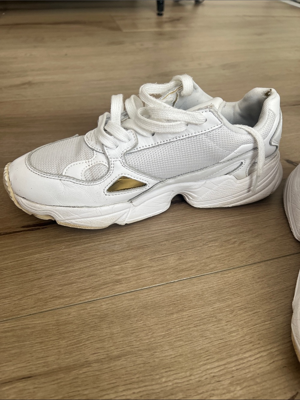 Adidas Women's Falcon Sneakers Size 8.5 - Picture 8 of 12